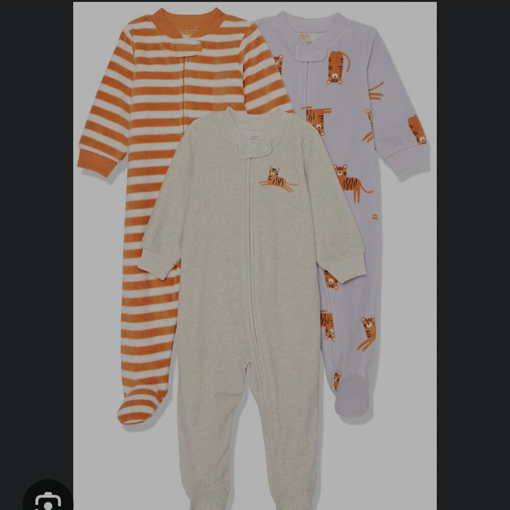 🥵 NWOT 3 pajamas- Microfleece footed zip-front